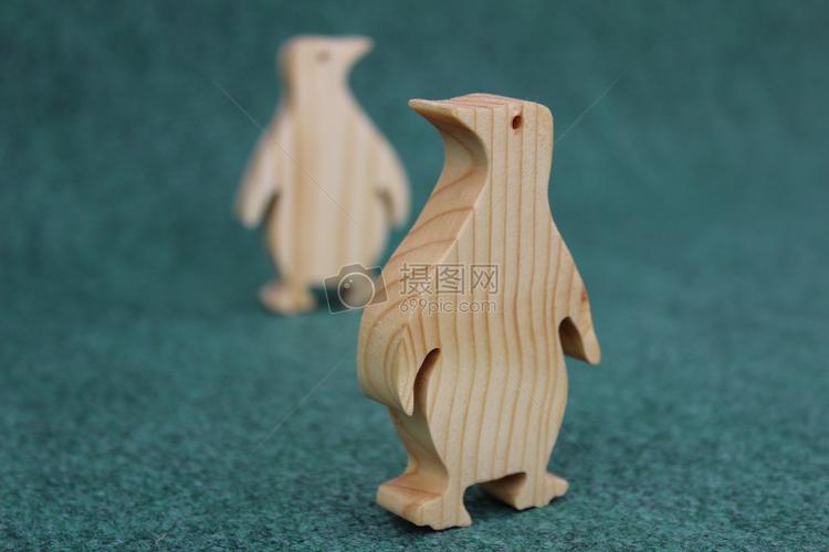 木刻的企鹅玩具高清图片免费下载_jpg格式_3456像素_编号22294102-千